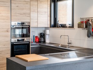 Private kitchen - Apartment in Koksijde With Sea View (Koksijde)