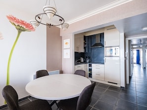 Apartment | Dining - Apartment on the 7th Floor With sea View (Middelkerke)