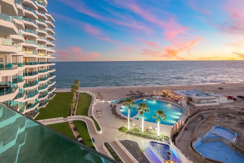 Esmeralda Beach Resort 3 Bedrooms Condo C 601