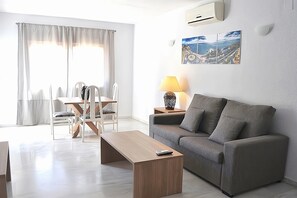 Living room - Apartment in Benalmadena Near Beach (Benalmádena)