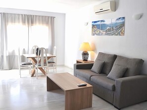 Apartment | Living room - Apartment Costa del Sol Near Beach (Benalmádena)