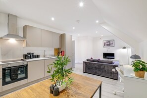 基础公寓 | 私人厨房 | 冰箱、烤箱、炉灶、烤面包机