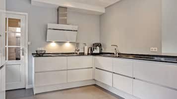 House | Private kitchen | Electric kettle