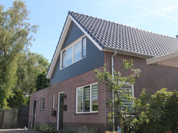 Villa | Exterior