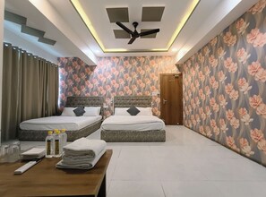 Family Quadruple Room | Free WiFi, bed sheets
