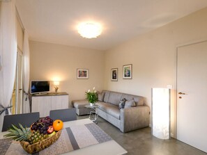 Living area - Directly on the Lake - Casa San Benedetto (Peschiera del Garda)
