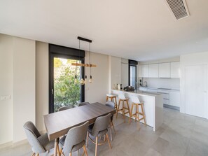 Villa | Dining - Villa in Benidorm With Private Pool (Finestrat)
