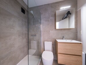 Bathroom - Beautiful Apartment With Stunning sea View (Middelkerke)