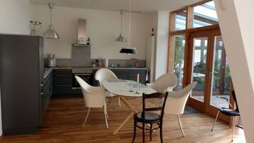 House | Private kitchen | Electric kettle, toaster