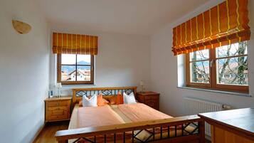 Apartment | 3 bedrooms, individually furnished