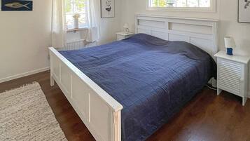 3 bedrooms, individually furnished