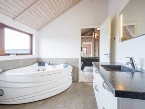 Ferienhaus | Badezimmer