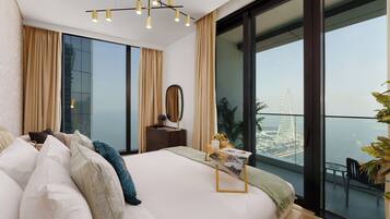 Premium appartement, 3 slaapkamers, uitzicht op zee | 3 slaapkamers, een kluis op de kamer, verduisterende gordijnen