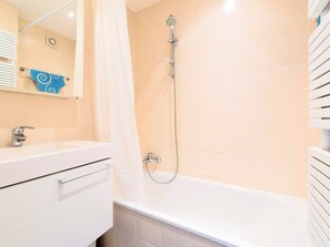 Apartment | Badezimmer | Dusche