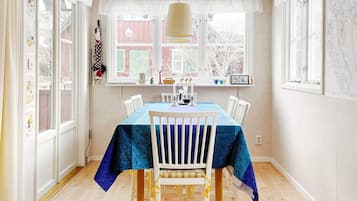 House | Dining