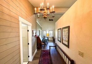 Interior - Summit Pines Hideaway - Amazing Mountain Views! (Duck Creek Village)