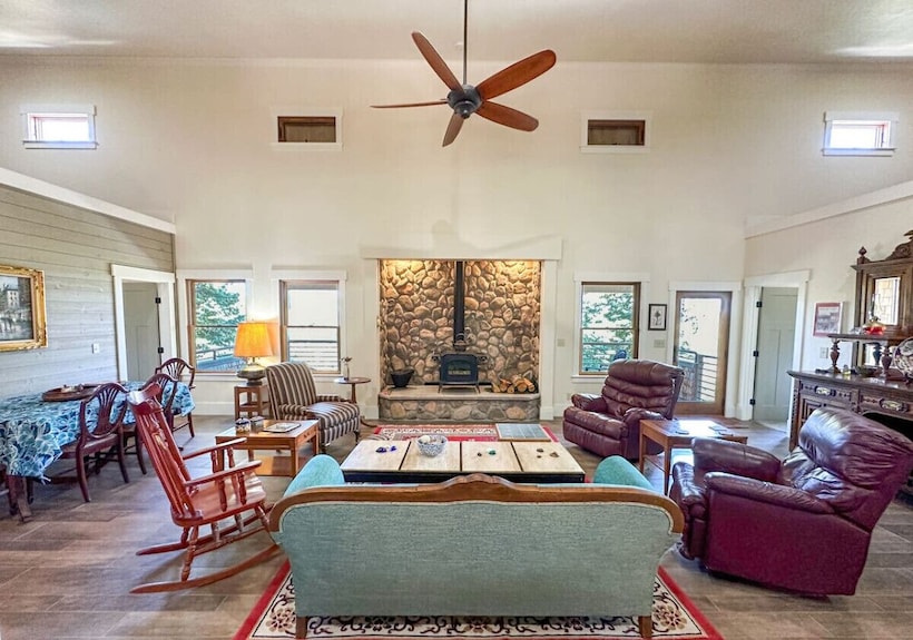 Summit Pines Hideaway - Amazing Mountain Views! - Utah