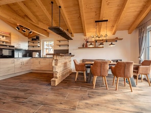 House | Dining