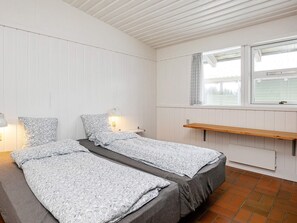 2 bedrooms - 6 Person Holiday Park Home in Hanstholm (Hanstholm)