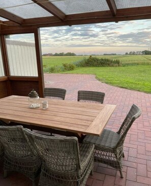 Dining - Villa Jonny am Deich (Dornum)