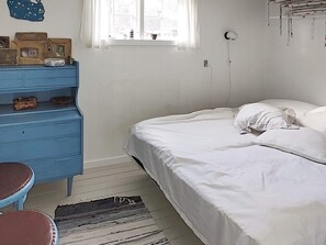 House - Holiday Home by the Beach (Akirkeby)
