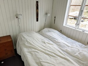 House - Holiday Home by the Beach (Akirkeby)