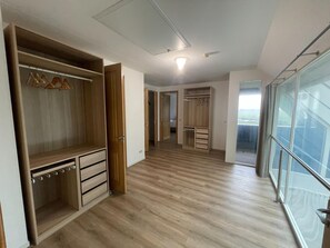 Huis | 4 slaapkamers, individueel gemeubileerd, beddengoed