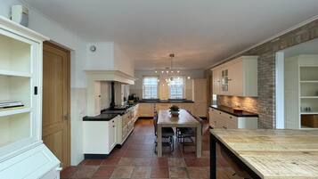 Σπίτι | Ιδιωτική κουζίνα | Βραστήρας νερού, φρυγανιέρα, καρεκλάκι μωρού