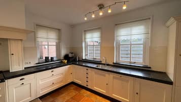 Σπίτι | Ιδιωτική κουζίνα | Βραστήρας νερού, φρυγανιέρα, καρεκλάκι μωρού