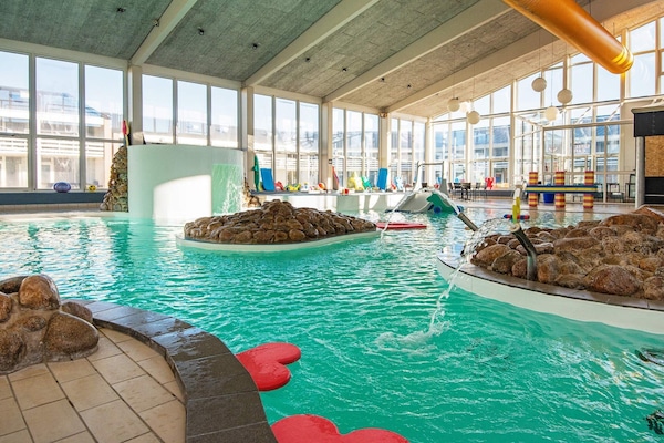 House | Pool