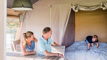 3 bedrooms, individually furnished