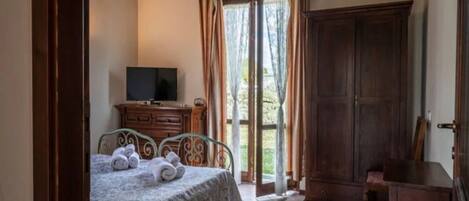 Apartment | 1 bedroom, bed sheets