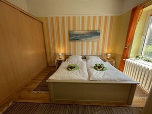 Ferienhaus | 2 Schlafzimmer, individuell eingerichtet