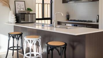 Microwave, oven, stovetop, dishwasher