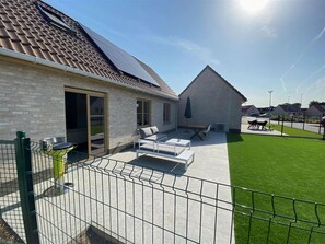 House | Exterior - Holiday Home in Koksijde With Garden & BBQ (Koksijde)