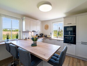 Ferienhaus | Eigene Küche | Ofen, Wasserkocher, Toaster, Hochstuhl