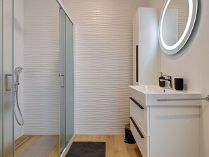 Apartment | Badezimmer | Haartrockner, Handtücher