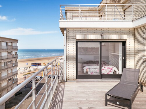 Aosta 503 Penthouse in Koksijde on the Beach