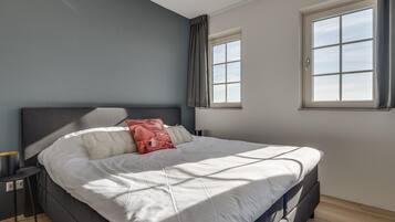 Huis | 4 slaapkamers, individueel gemeubileerd, beddengoed