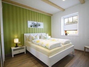 Apartment | 2 bedrooms, individually furnished, iron/ironing board - Tasteful Apartment in Burg (Burg (Spreewald))