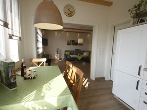 Apartment | Dining - Tasteful Apartment in Burg (Burg (Spreewald))