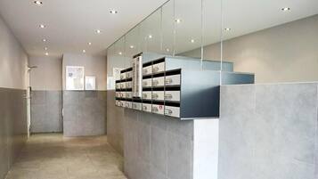 Apartment | Reception