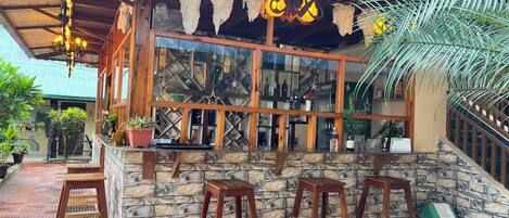 26-tommu sjónvarp með gervihnattarásum