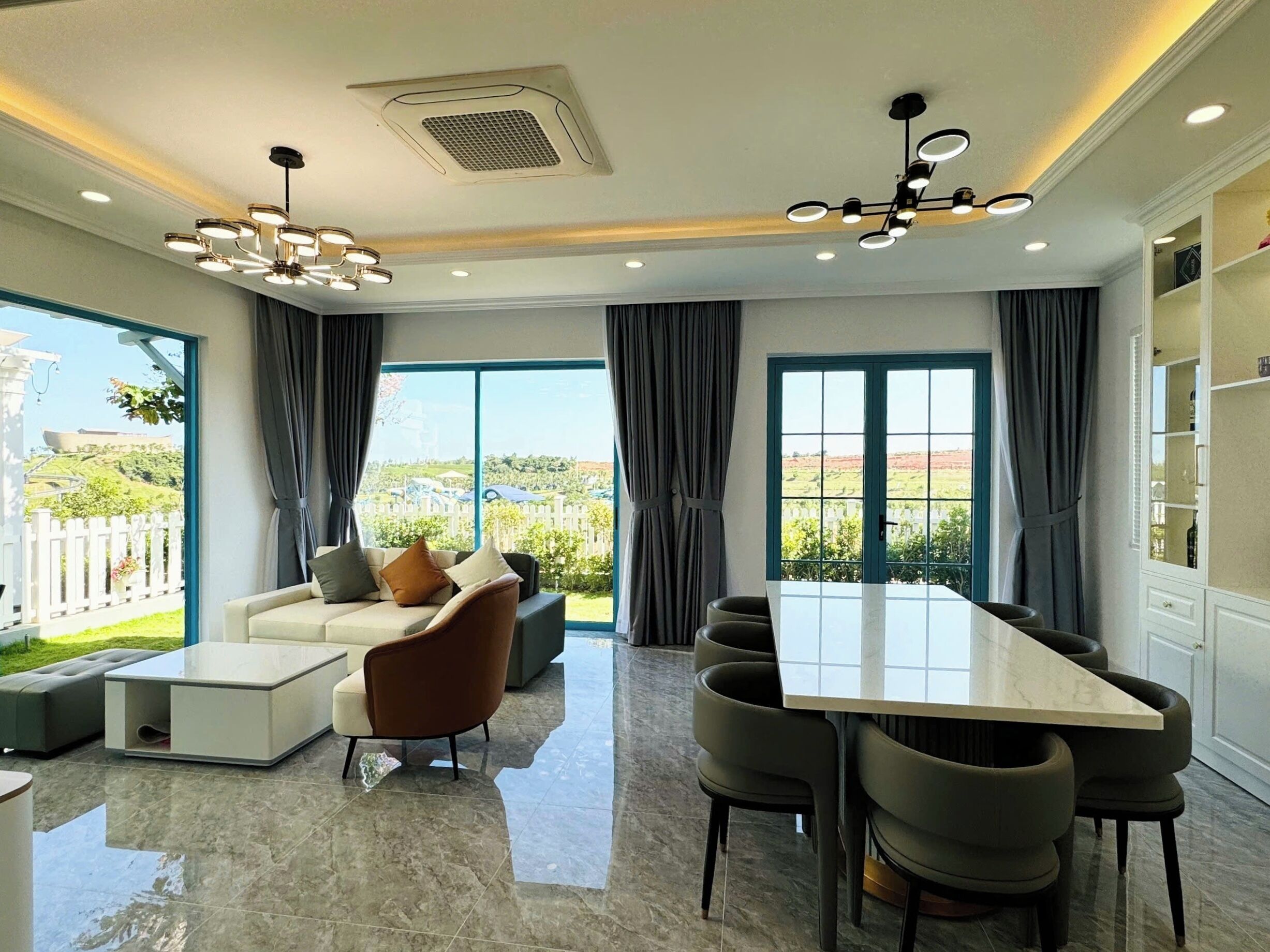 Superior-Villa, 4 Schlafzimmer | Wohnbereich