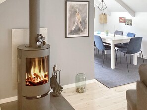 House | Dining - Bright Cottage With Hot Tub - By Traum Ferienwohnungen (Ebeltoft)