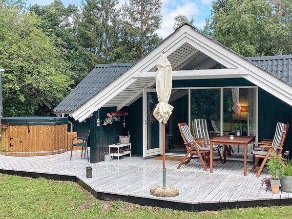 House | Exterior - Bright Cottage With Hot Tub - By Traum Ferienwohnungen (Ebeltoft)