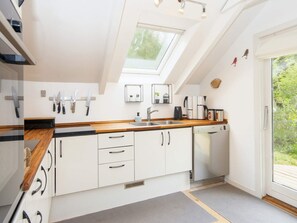 House | Private kitchen - Bright Cottage With Hot Tub - By Traum Ferienwohnungen (Ebeltoft)