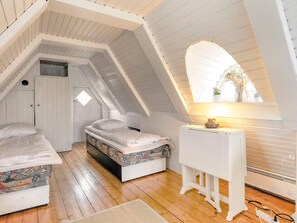 Room - 5 Person Holiday Home in Frederikshavn (Frederikshavn)
