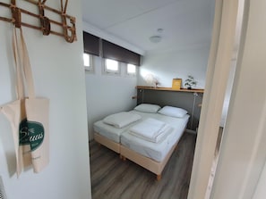 House | 2 bedrooms, individually furnished, bed sheets