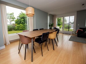 Dining - Spacious Holiday Home With Private Jetty (Terherne)